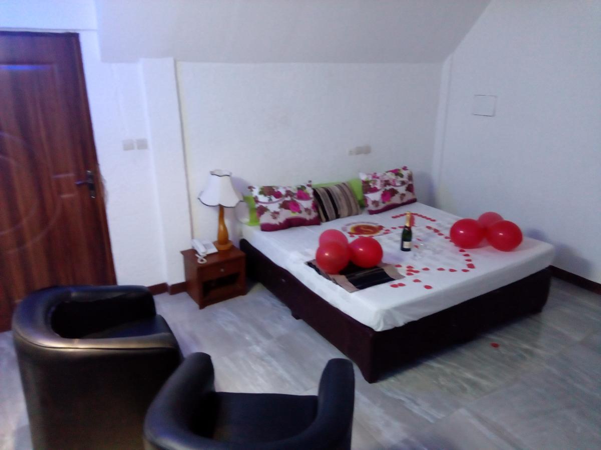 كوتونو Senateur Hotel Agontinkon المظهر الخارجي الصورة