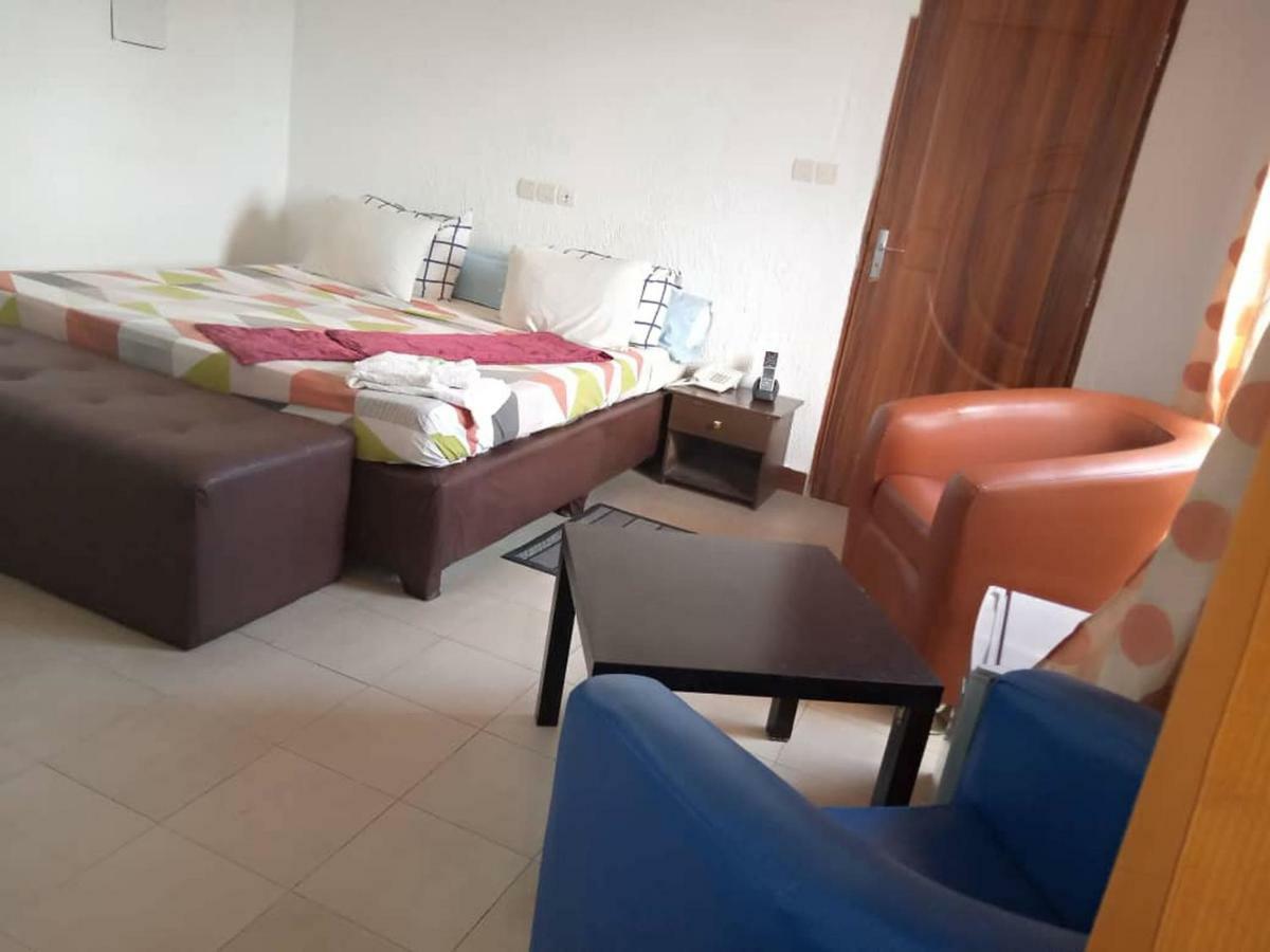 كوتونو Senateur Hotel Agontinkon المظهر الخارجي الصورة