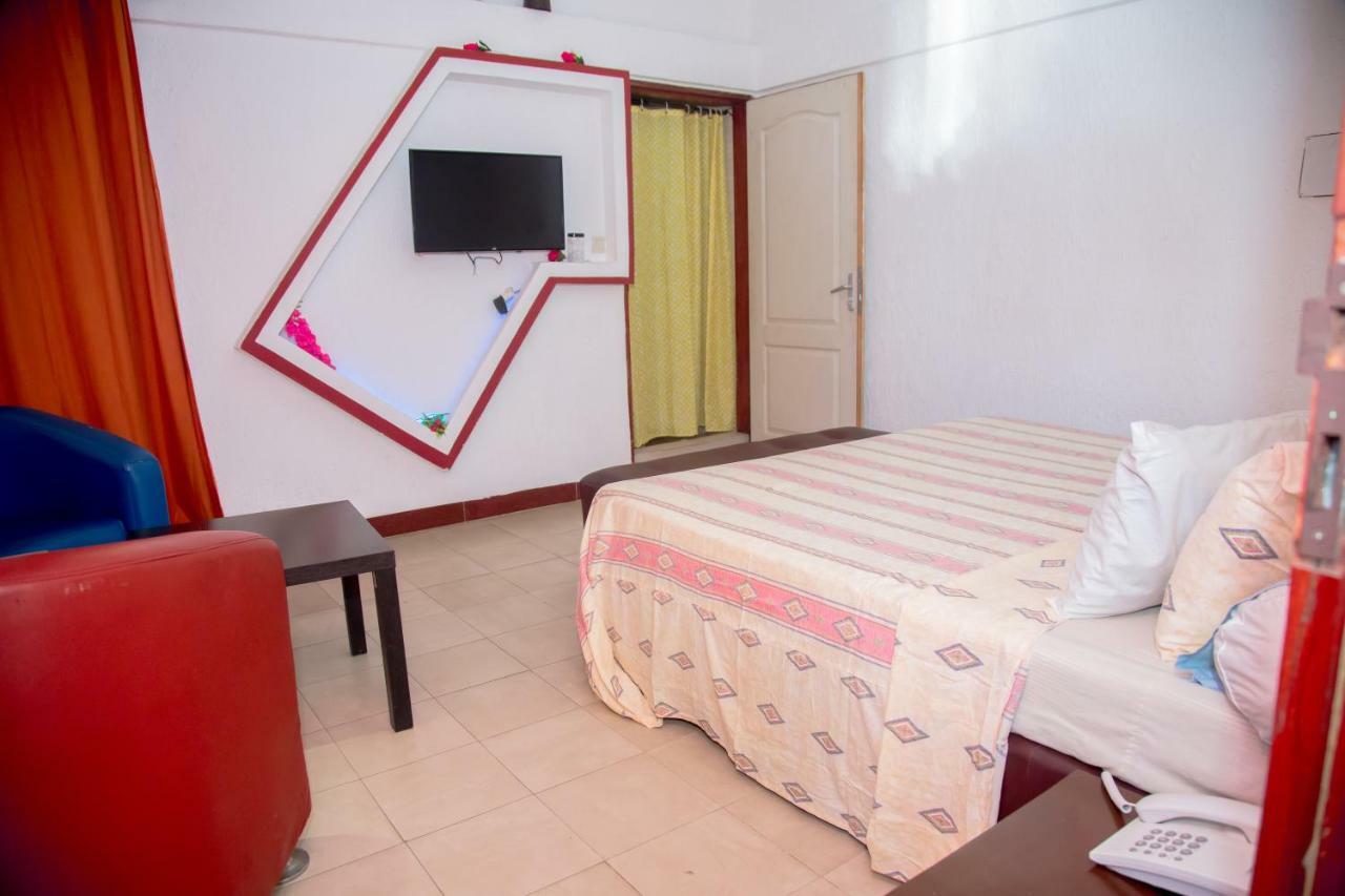 كوتونو Senateur Hotel Agontinkon المظهر الخارجي الصورة