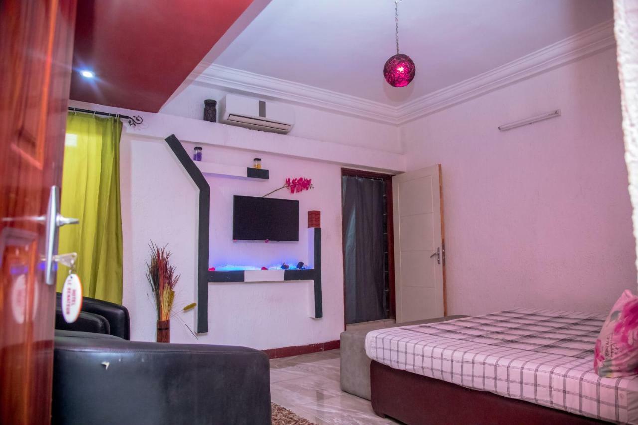 كوتونو Senateur Hotel Agontinkon المظهر الخارجي الصورة