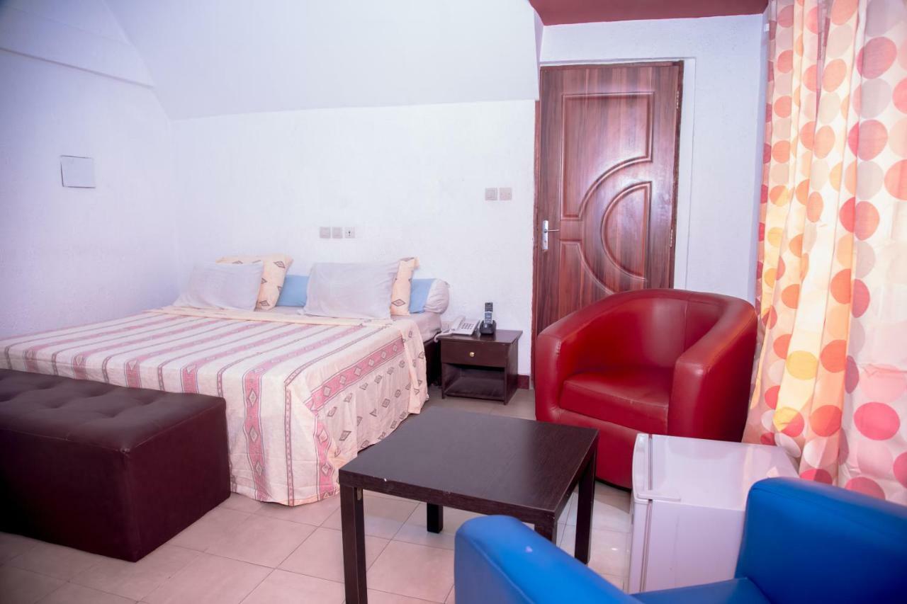 كوتونو Senateur Hotel Agontinkon المظهر الخارجي الصورة